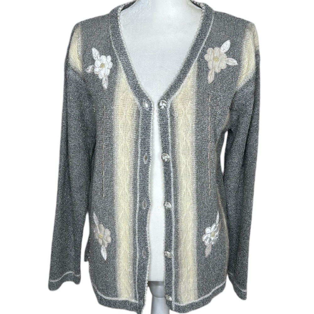 T-C Fashion Black/White/Cream Floral Pearl Appliqué Knit Button Up Sweater M